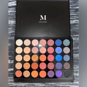 35 color eyeshadow palette